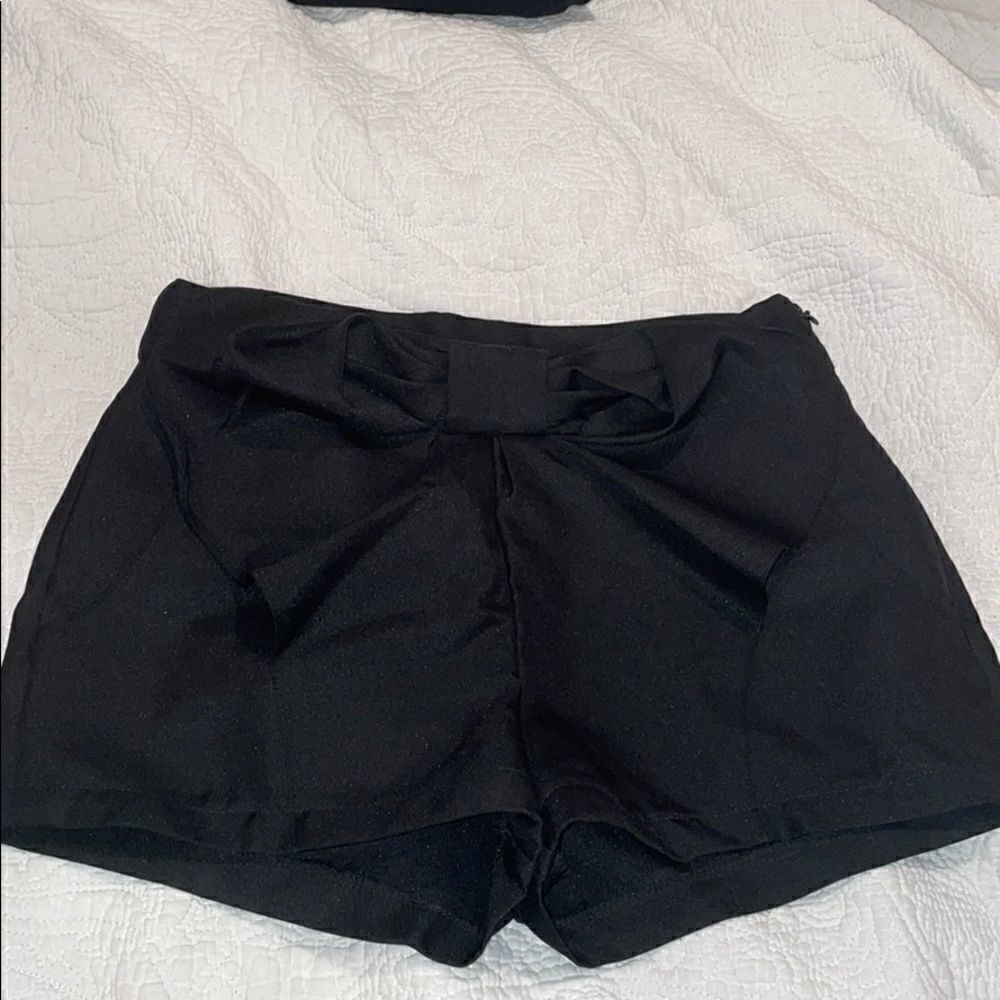 Black Bow Shorts with Pockets size 32 Europe